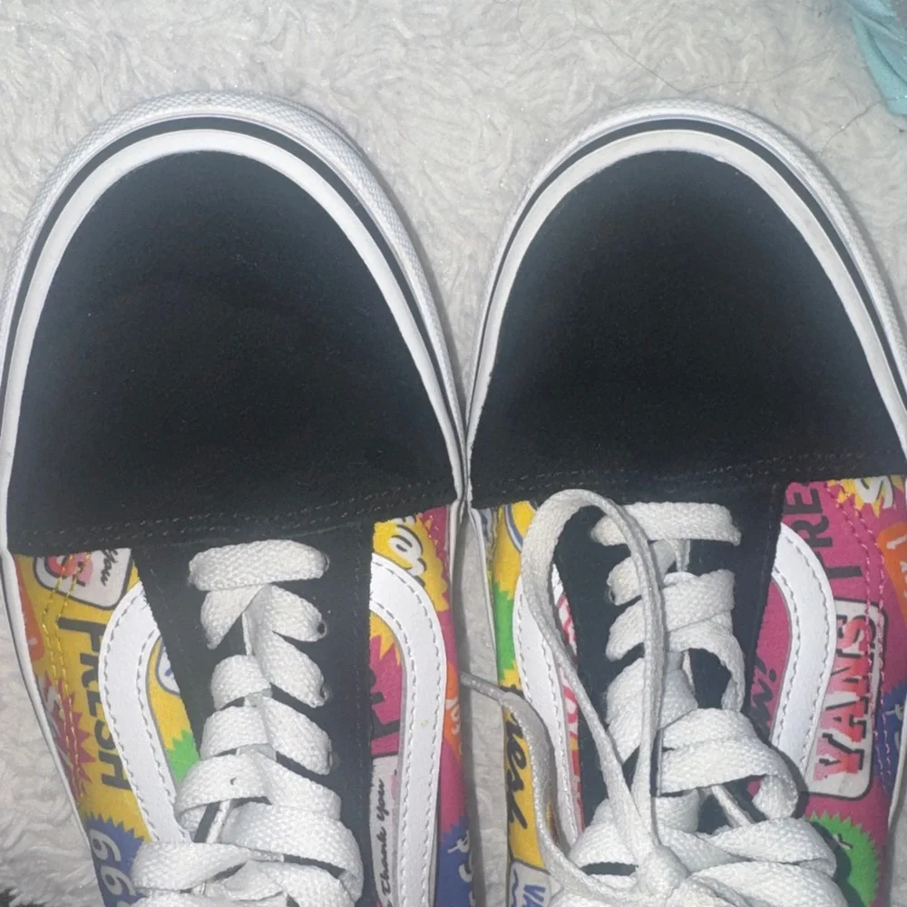 Vans Black and White Sneakers with Colorful Graphic Accents - Picture 4 of 6